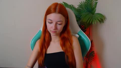 Snapshot of vivien_leight chatting on 7, 11, 2025 Vivien online show from 7, 11, 2025