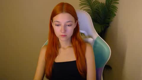 Snapshot of vivien_leight chatting on 10, 11, 2025 Vivien online show from 10, 11, 2025