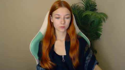 Snapshot of vivien_leight chatting on 20, 11, 2025 Vivien online show from 20, 11, 2025