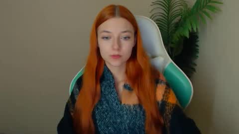 Snapshot of vivien_leight chatting on 24, 11, 2025 Vivien online show from 24, 11, 2025