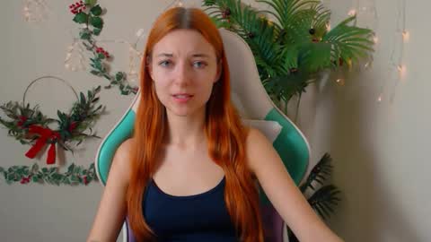 Snapshot of vivien_leight chatting on 19, 12, 2025 Vivien online show from 19, 12, 2025