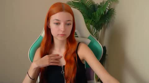 Snapshot of vivien_leight chatting on 25, 2, 2026 Vivien online show from 25, 2, 2026