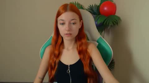 Snapshot of vivien_leight chatting on 27, 2, 2026 Vivien online show from 27, 2, 2026