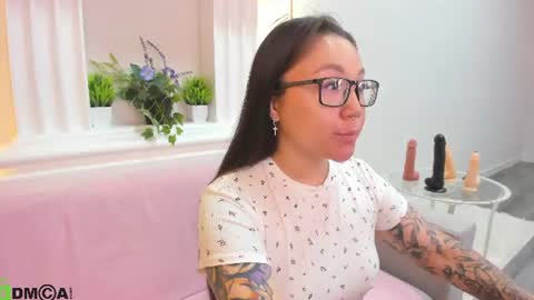 Vivien online show from 11, 6, 2026