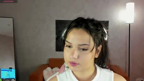 vivien_ross online show from 3, 5, 2026