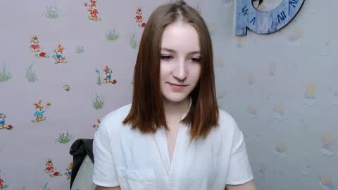 Snapshot of vivienalles_ chatting on 2, 12, 2024 vivienalles_ online show from 2, 12, 2024