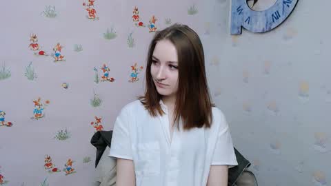 Snapshot of vivienalles_ chatting on 2, 12, 2024 vivienalles_ online show from 2, 12, 2024