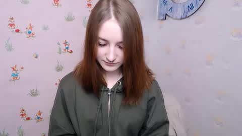 Snapshot of vivienalles_ chatting on 3, 12, 2024 vivienalles_ online show from 3, 12, 2024