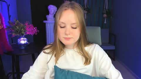 Vivien online show from 18, 12, 2024