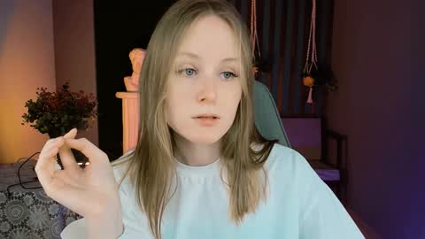 Vivien online show from 25, 12, 2024