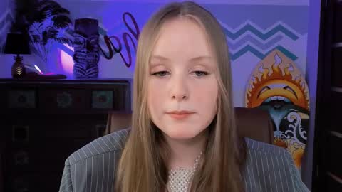 Vivien online show from 22, 2, 2025