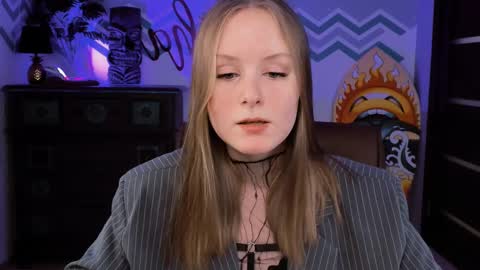 Vivien online show from 23, 2, 2025