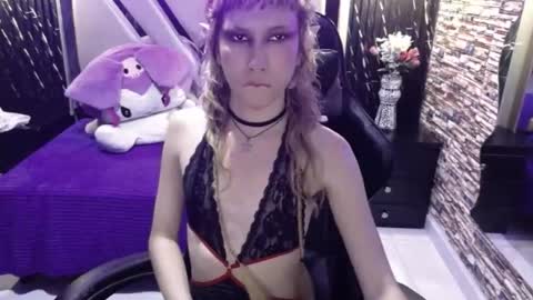 vivienne hadid online show from 8, 8, 2026