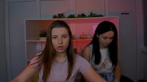 Snapshot of vivy_star chatting on 11, 10, 2025 vivy_star online show from 11, 10, 2025