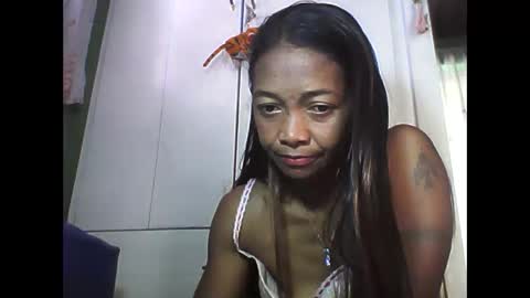 Snapshot of vixen_lina chatting on 6, 5, 2026 vixen_lina online show from 6, 5, 2026