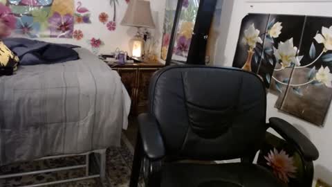 Snapshot of vixenfyre chatting on 5, 12, 2024 Vixen Fyre online show from 5, 12, 2024