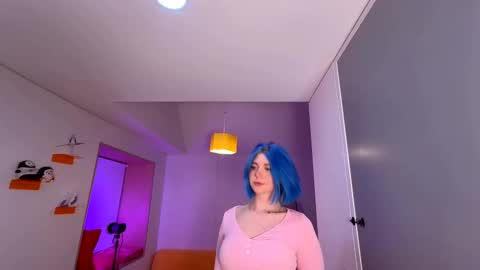 Polly  Online mostly at 9pm-2am UK Time online show from 20, 2, 2025