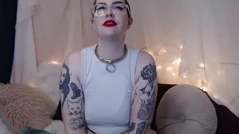 Snapshot of vixinvvitch chatting on 14, 12, 2024 VIXIN online show from 14, 12, 2024