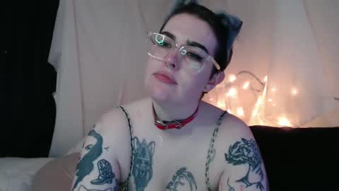 Snapshot of vixinvvitch chatting on 24, 1, 2025 VIXIN online show from 24, 1, 2025