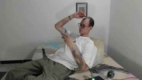 Snapshot of vlad__night chatting on 28, 2, 2026 Vlad online show from 28, 2, 2026