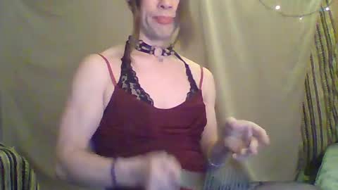 Snapshot of vladiskin chatting on 29, 4, 2026 Violetta Elysia online show from 29, 4, 2026