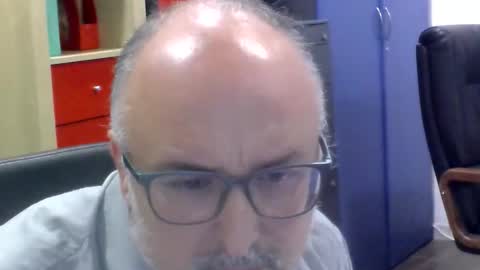 Snapshot of volpi72 chatting on 31, 10, 2025 volpi72 online show from 31, 10, 2025