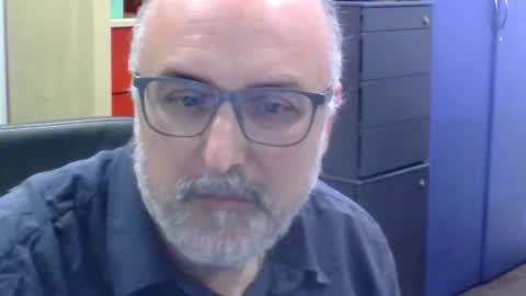 Snapshot of volpi72 chatting on 4, 11, 2025 volpi72 online show from 4, 11, 2025