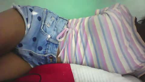 Snapshot of vounialdy chatting on 8, 3, 2025 vounialdy online show from 8, 3, 2025