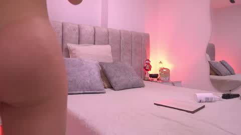 Snapshot of vvioleta_ chatting on 23, 12, 2025 Violeta online show from 23, 12, 2025