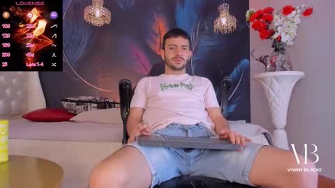 Snapshot of vynny_blacke_ chatting on 19, 11, 2025 Vynny Blacke online show from 19, 11, 2025