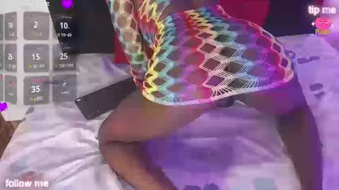 Snapshot of vzoeycooper chatting on 18, 10, 2025 Zoey online show from 18, 10, 2025