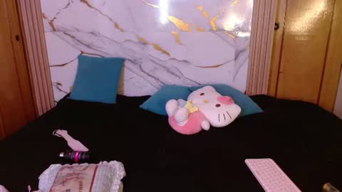Snapshot of w_kittycat chatting on 22, 6, 2026 kitty SUPORT ME AND MY BABY SINGLE MOMY online show from 22, 6, 2026