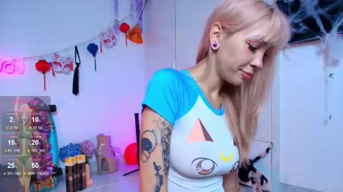 Waifu exe online show from 21, 11, 2025