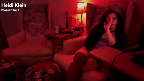 Snapshot of wakehimup chatting on 13, 11, 2025 wakehimup online show from 13, 11, 2025