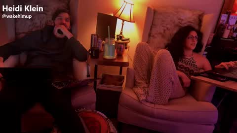 Snapshot of wakehimup chatting on 14, 11, 2025 wakehimup online show from 14, 11, 2025