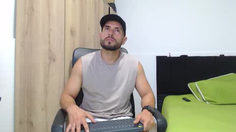 WALTER BROWN  online show from 22, 11, 2025