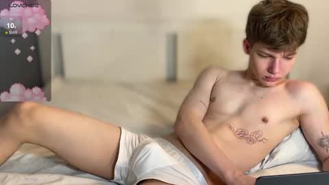 Snapshot of walterback chatting on 15, 10, 2025 Mark and Tom online show from 15, 10, 2025