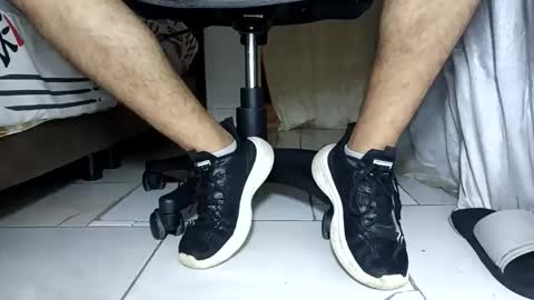Snapshot of waltherfeet_ chatting on 25, 4, 2026 WaltherFeet online show from 25, 4, 2026