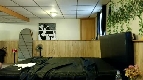 Snapshot of wanderlustgaal chatting on 2, 7, 2026 wanderlustgaal online show from 2, 7, 2026