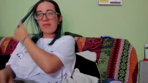 Waningrose  Lu online show from 12, 2, 2025