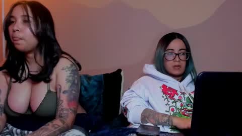 Waningrose  Lu online show from 7, 3, 2025