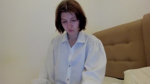 Snapshot of warm_june chatting on 29, 1, 2025 June online show from 29, 1, 2025