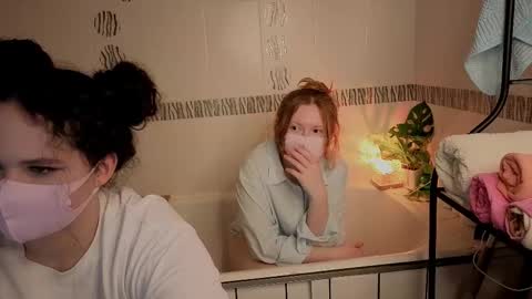 lira and flo online show from 14, 1, 2026