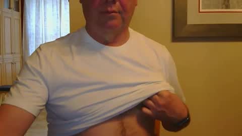 Snapshot of watchin_u_2 chatting on 28, 5, 2026 watchin_u_2 online show from 28, 5, 2026