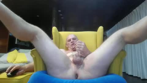 Snapshot of watchingnow1 chatting on 13, 12, 2024 watchingnow1 online show from 13, 12, 2024