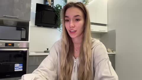 Snapshot of watergirl_ chatting on 2, 12, 2024 Im saving up for a new car help me online show from 2, 12, 2024