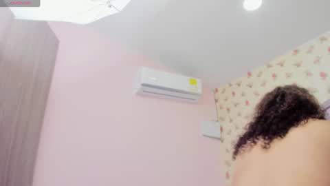 Milf Latina online show from 28, 6, 2026