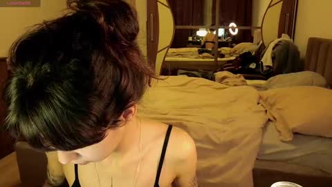 Mina online show from 2, 12, 2024