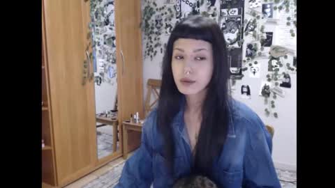 Mina online show from 2, 10, 2025