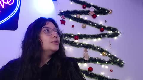 Snapshot of we_n_you chatting on 28, 12, 2024 Trixie 3 online show from 28, 12, 2024